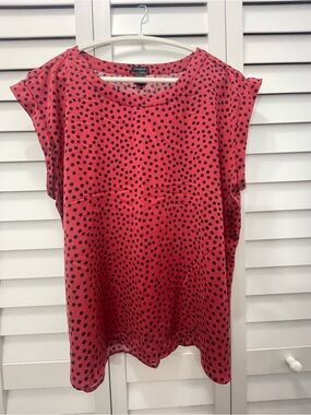 Ann Taylor  Women’s Red with Black Dot Cap-Sleeve Blouse Size XL